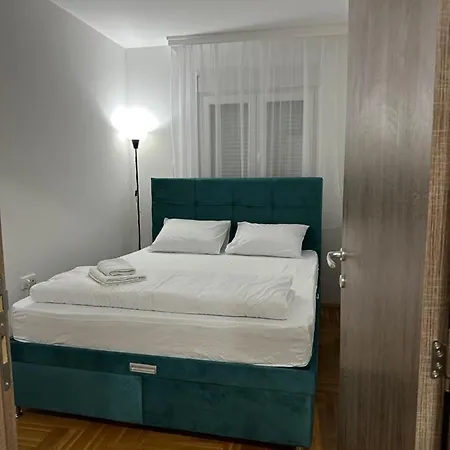 Port 3 * Belgrade
